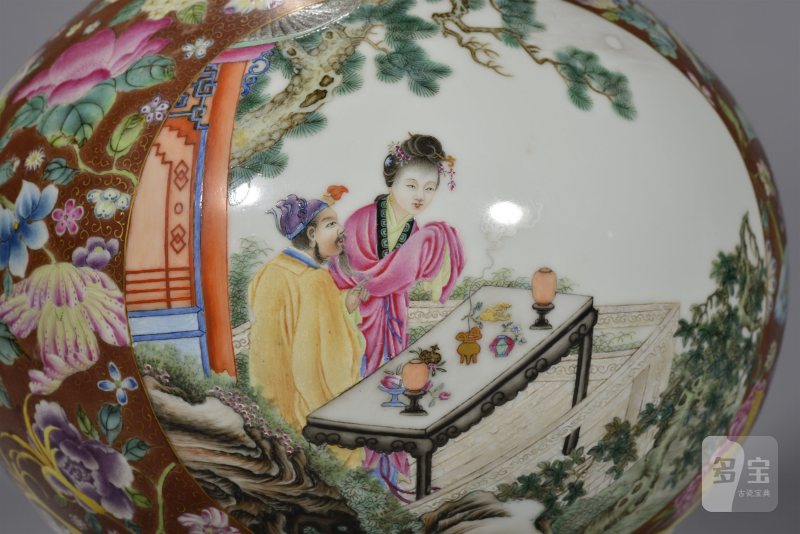 民国 叶震嘉风格珊瑚红描金轧道百花开光珐琅彩「红楼雅集图」赏瓶 - 图8